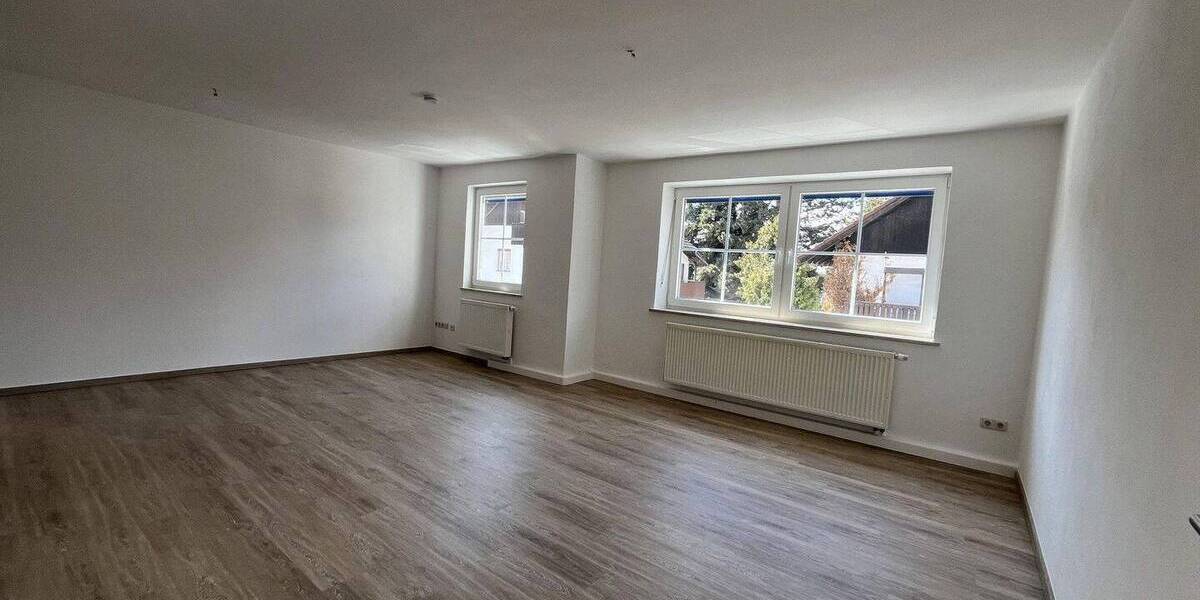 Mehrfamilienhaus, Wohnhaus Eggenfelden - 7 Zimmer, 245 m&sup2;, 650.000&euro; | Angebot:26306511
