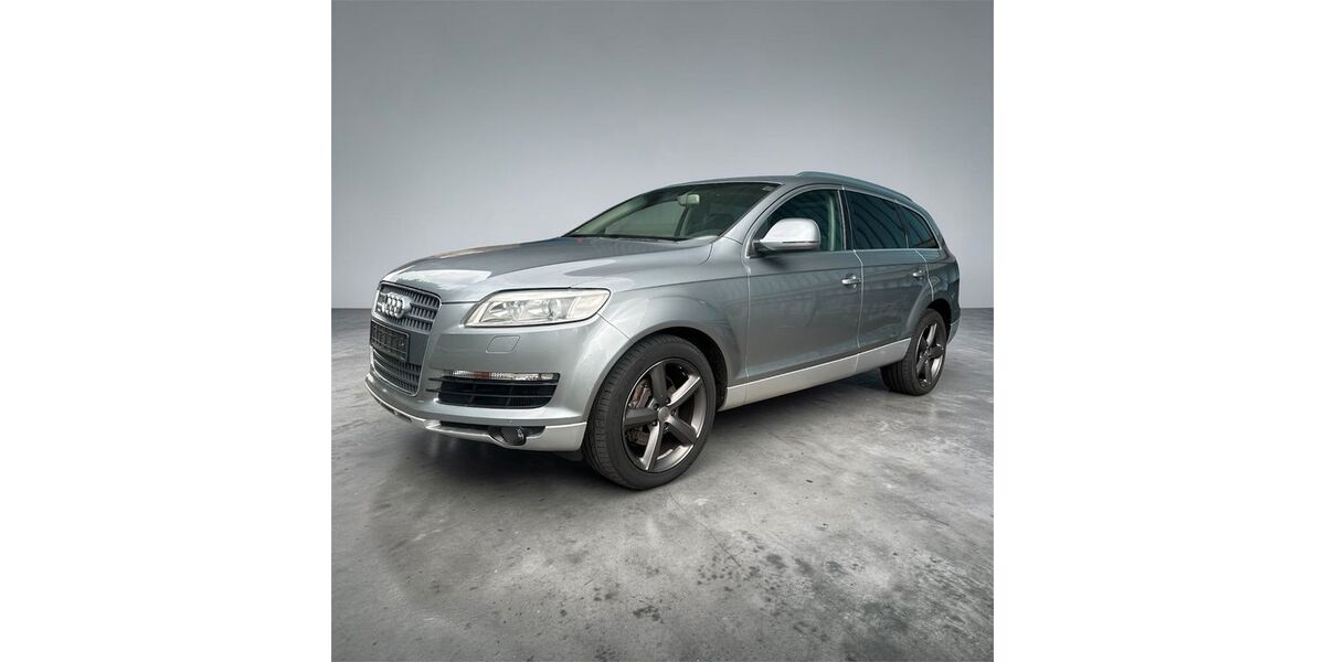 Audi Q7 220.307 km 8.950 &euro; Hamburg 20539