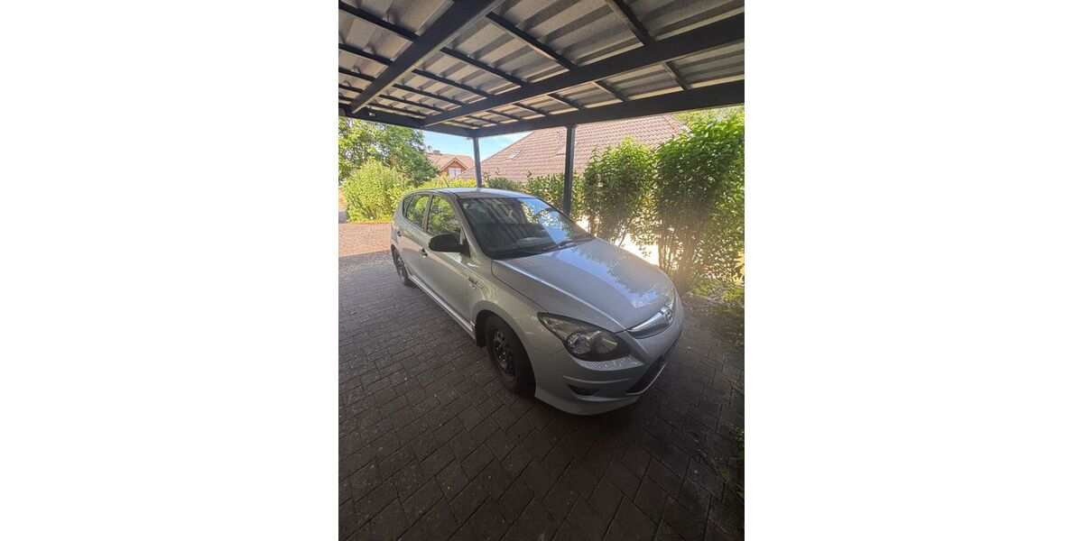 Hyundai i30 87.359 km 4.799 &euro; Mülheim 54486