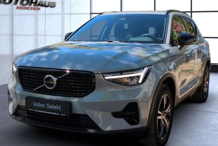 Volvo XC40 30.700 km 31.990 &euro; München 81825