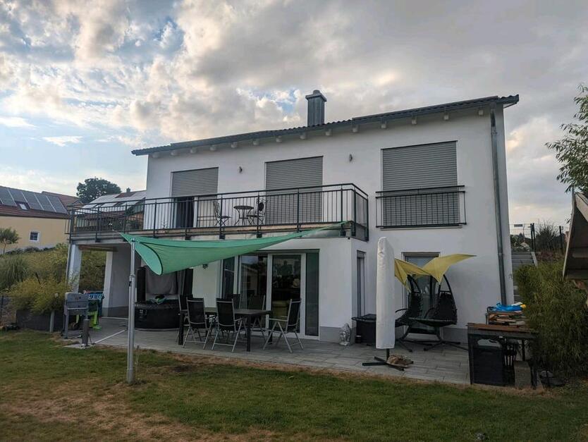 Modernes Hanghaus(frei ab 12026) mit kleinem App. zimmer