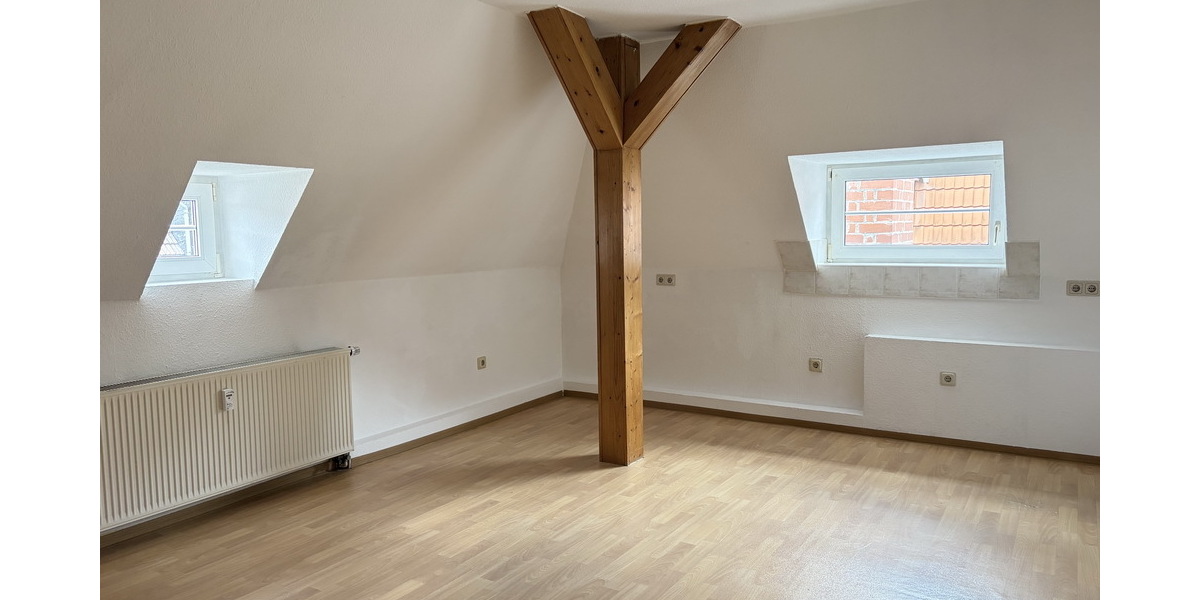 Wohnen über dem Buttermarkt - Dachgeschoßwohnung Gotha | Angebot:27025378