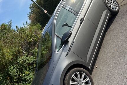 VW Touran 195.000 km 15.200 &euro; Düsseldorf 40229