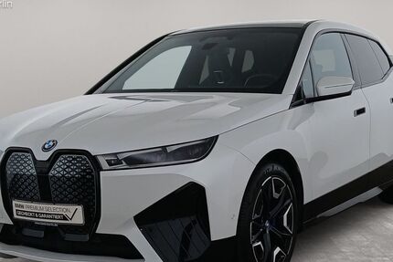 BMW iX 22.481 km 51.900 &euro; Berlin 14057