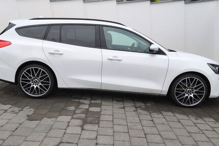 Ford Focus 57.500 km 11.600 &euro; Lorch 73547