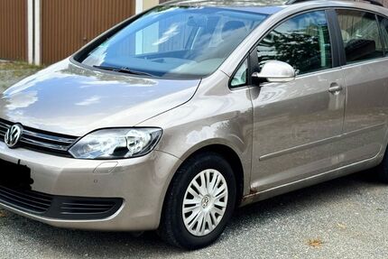 VW Golf Plus 140.000 km 2.890 &euro; Stein 90547