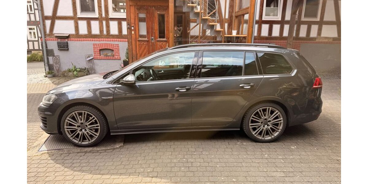 VW Golf 130.000 km 14.900 &euro; Dautphetal 35232