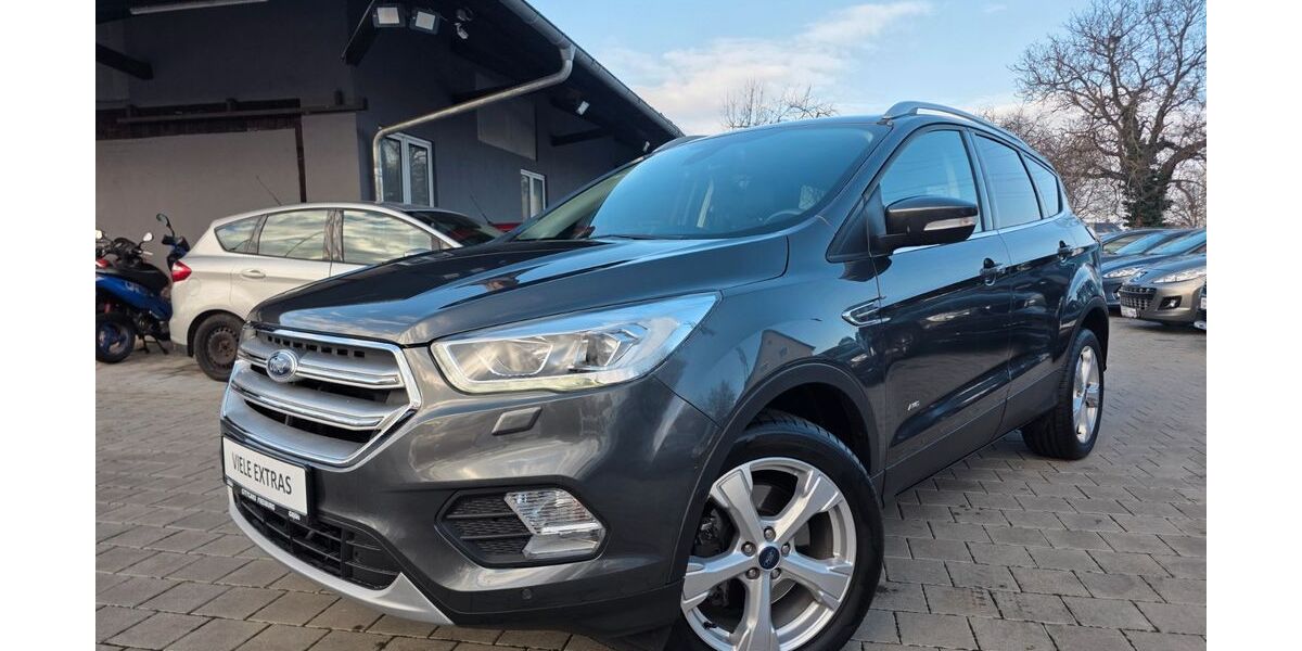 Ford Kuga 49.000 km 15.950 &euro; Freiburg 79111