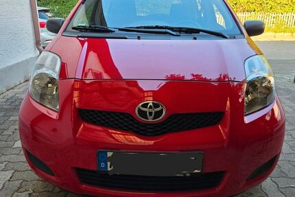 Toyota Yaris 108.000 km 3.150 &euro; Garching an der Alz 84518