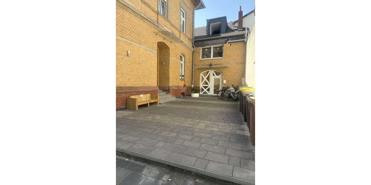 Etagenwohnung Königswinter - 4 Zimmer, 110 m&sup2;, 1.200&euro; | Angebot:27112000