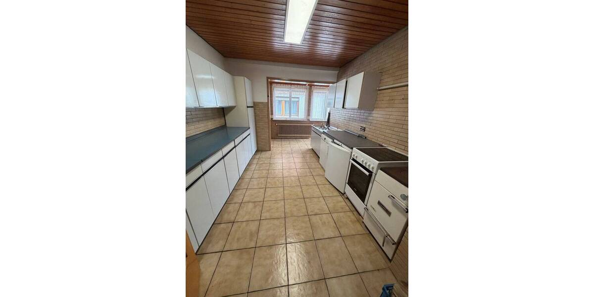 Einfamilienhaus Erkenbrechtsweiler - 8 Zimmer, 182 m&sup2;, 365.000&euro; | Angebot:26696197