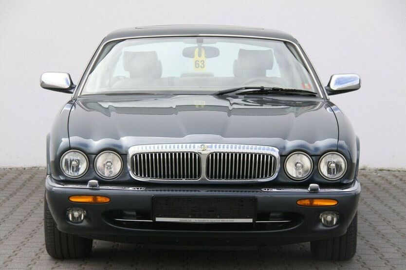 Jaguar Daimler 105.000 km 38.999 € Heppenheim 64646