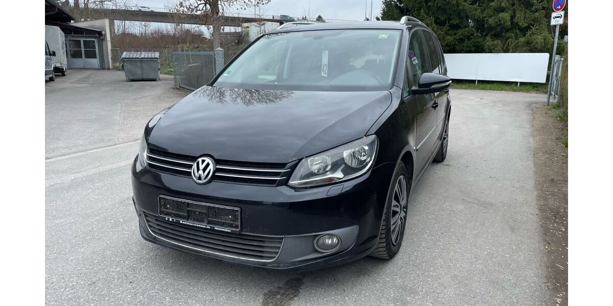 VW Touran 231.272 km 2.499 &euro; Rosenheim 83026