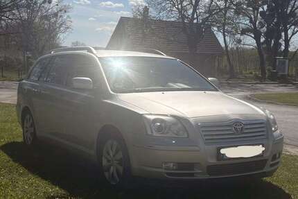 Toyota Avensis 272.000 km 2.500 &euro; teterow 17166
