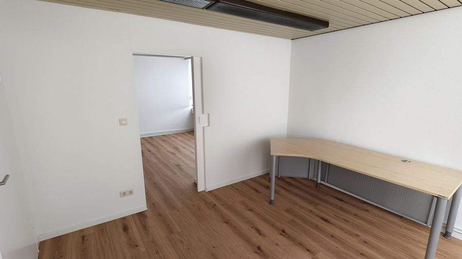Gewerbeobjekt Edemissen Wipshausen - 6 Zimmer, 150 m&sup2;, 1.125&euro; | Angebot:23326347