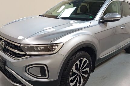 VW T-Roc 33.000 km 28.900 &euro; Upgant-Schott 26529