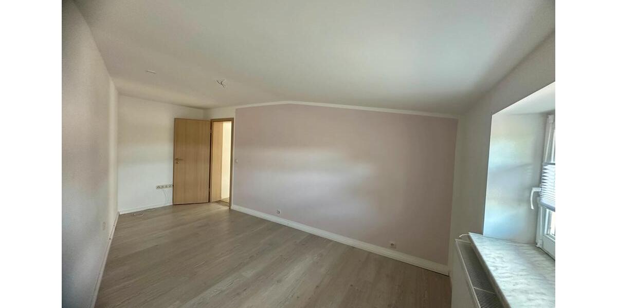 Dachgeschoßwohnung Gützkow - 3 Zimmer, 75 m&sup2;, 980&euro; | Angebot:26441629