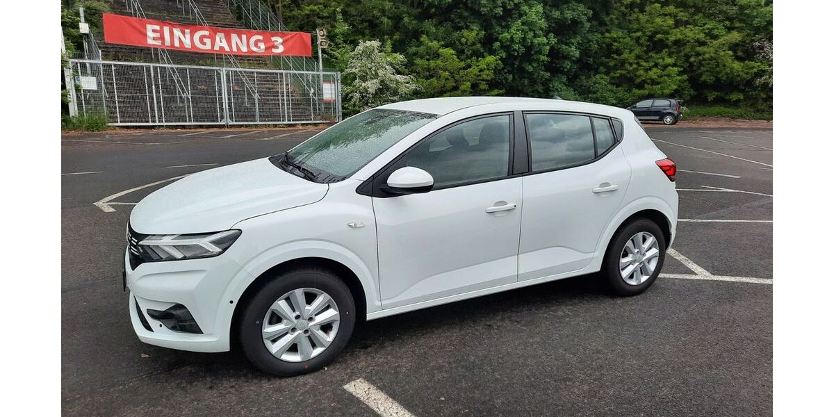 Dacia Sandero 75.000 km 11.990 &euro; Würzburg 97084