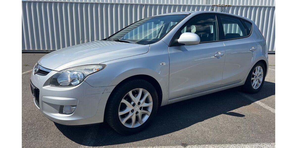 Hyundai i30 183.000 km 2.950 &euro; Berlin 12057
