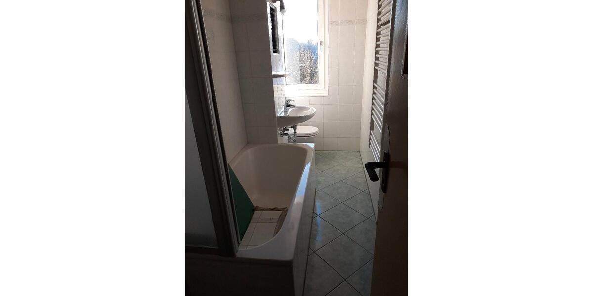 Etagenwohnung Bischofswerda - 3 Zimmer, 62 m&sup2;, 339&euro; | Angebot:26162995