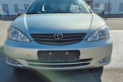Toyota Camry 74.500 km 8.000 &euro; München 81545