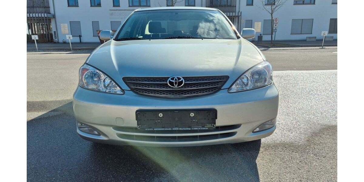 Toyota Camry 74.500 km 8.000 &euro; München 81545
