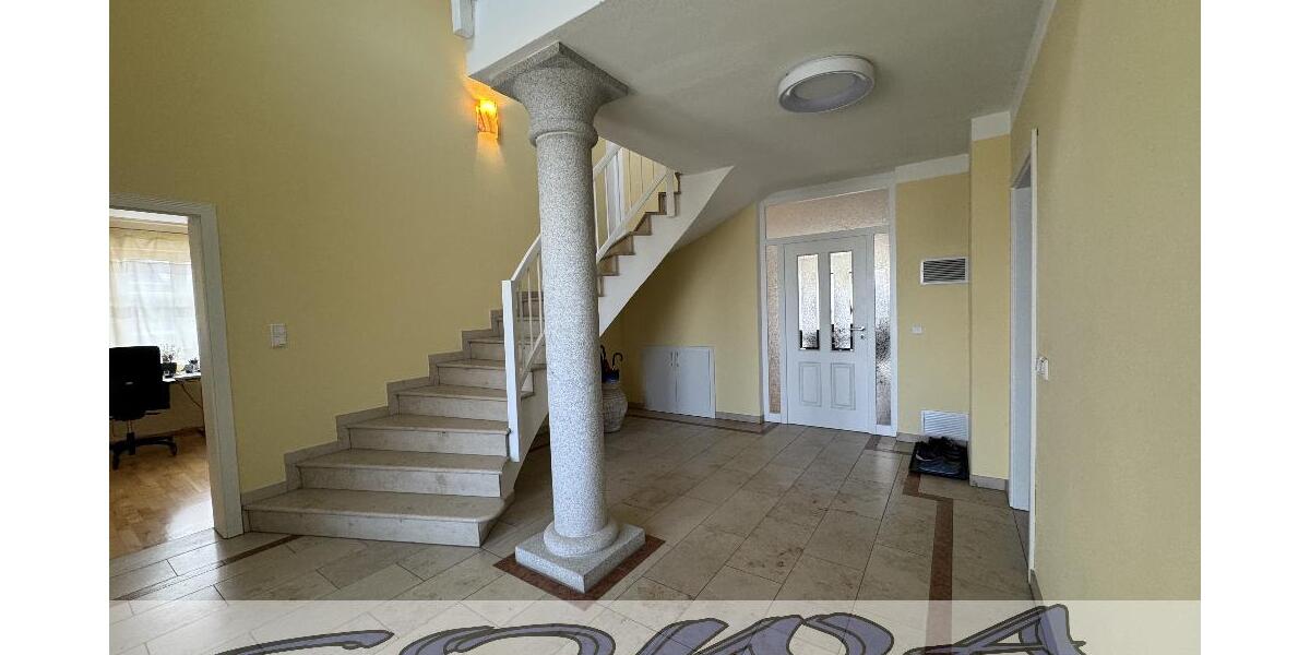 Traumhafte Villa im Toskana-Stil - Ein Objekt von Ihrem Immobilienpartner SOWA Immobilien und Finanzen - Villa Rennertshofen | Angebot:26299732