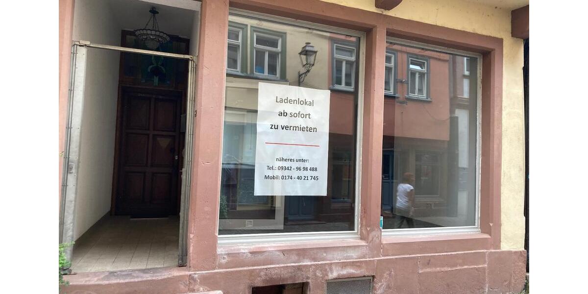 Ladengeschäft in der Wertheimer Fussgängerzone zimmer