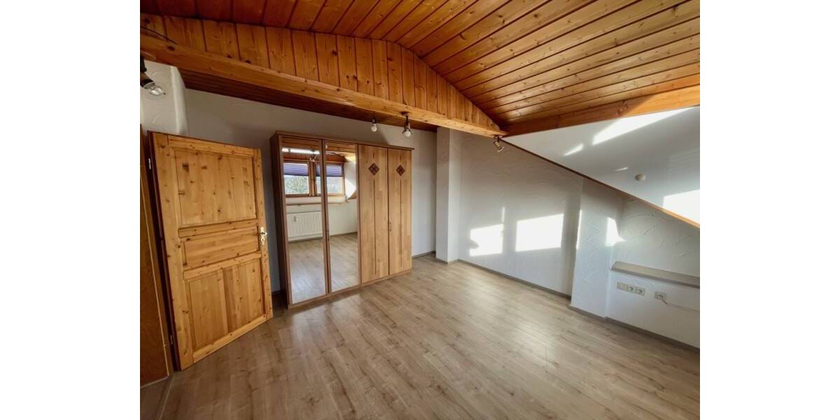 Etagenwohnung Kaufering - 3 Zimmer, 87 m&sup2;, 279.000&euro; | Angebot:25725635