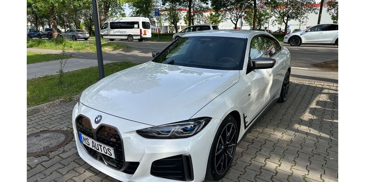 BMW i4 54.500 km 45.449 &euro; München 81243