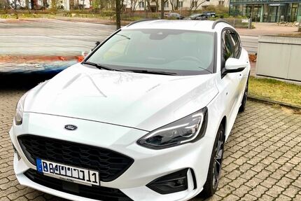Ford Focus 41.000 km 22.999 &euro; Pinneberg 25421