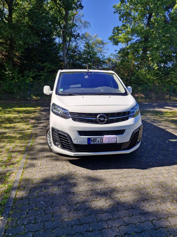 Opel Vivaro 111.500 km 14.700 € Vettelschoß 53560
