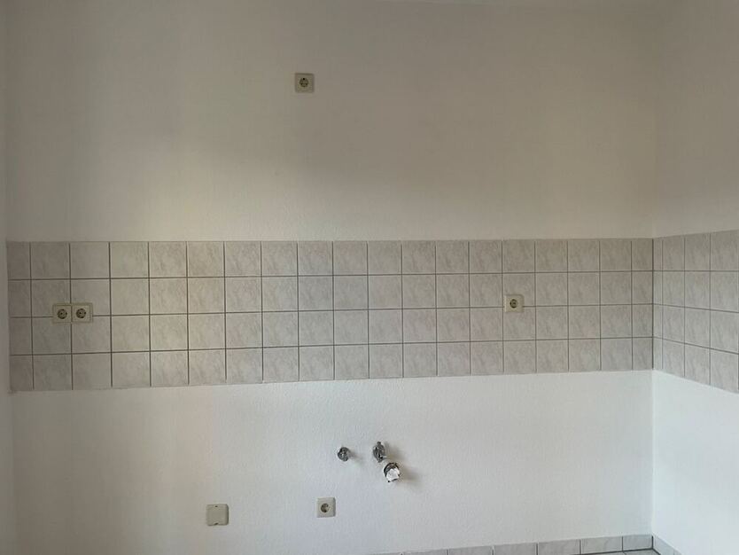 Single-Traum-Wohnung als Anlage mit Potential - Küche und Bad mit Fenster, Balkon sowie Stellplatz!