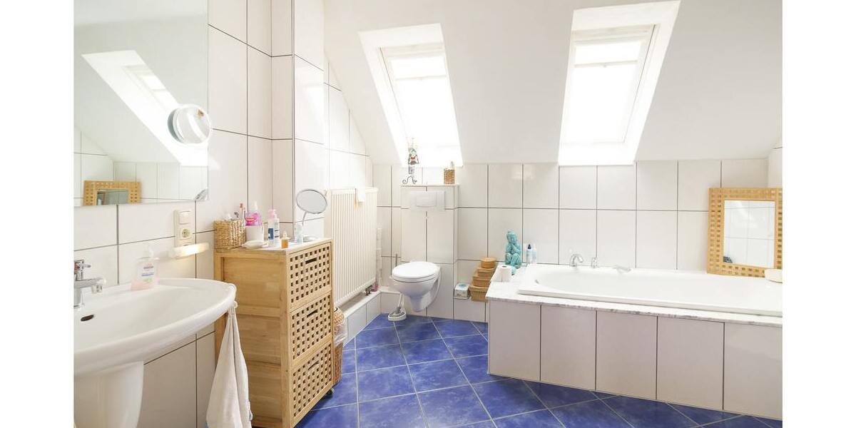 ***2 Wohn- und 2 Geschäftshäuser auf 2.234 m² großem Grundstück*** - Mehrfamilienhaus, Wohnhaus Ostrhauderfehn | Angebot:22307242