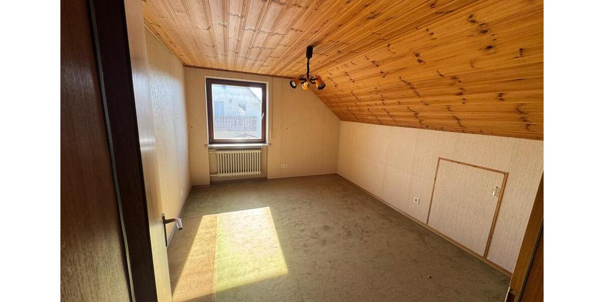 Einfamilienhaus Dirlewang - 7 Zimmer, 150 m&sup2;, 499.000&euro; | Angebot:26445526