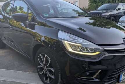 Renault Clio 60.000 km 11.900 € Berlin 12357