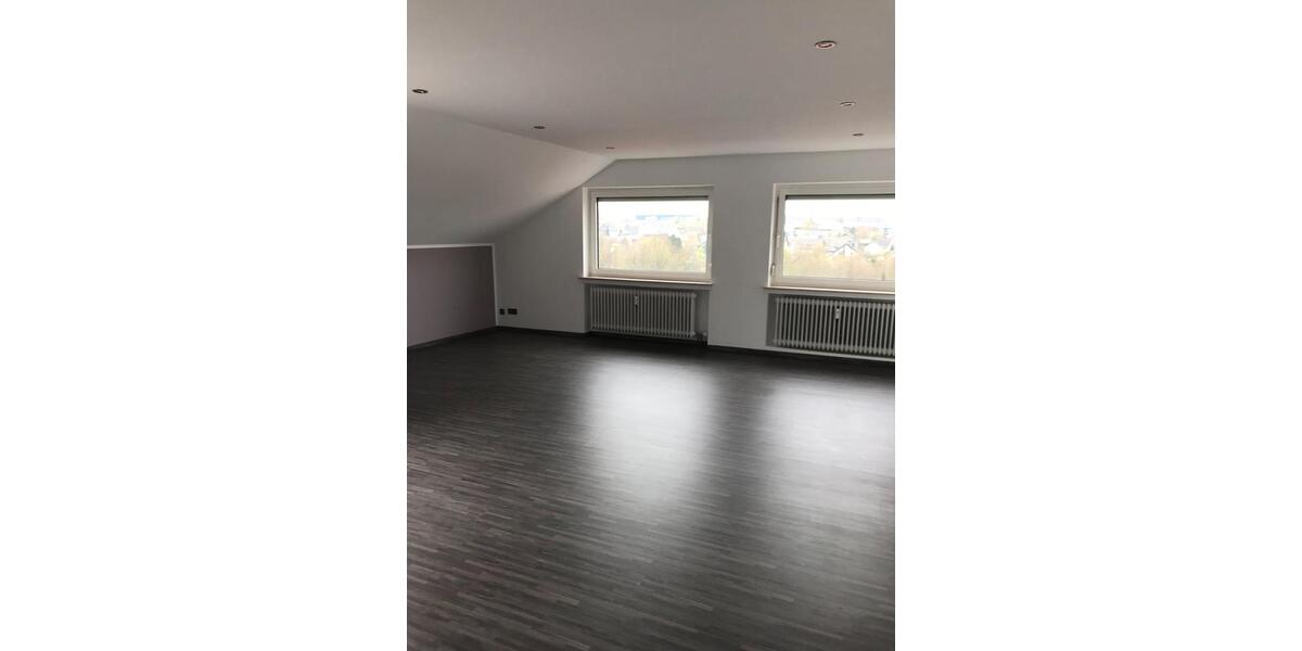 Dachgeschoßwohnung Menden (Sauerland) Bösperde - 2.5 Zimmer, 81 m&sup2;, 800&euro; | Angebot:26411572