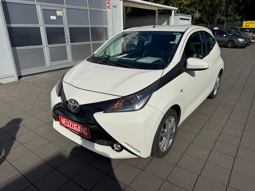 Toyota Aygo (X) 96.002 km 7.950 € Fulda 36043