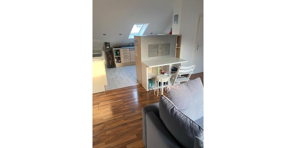 Dachgeschoßwohnung Esslingen am Neckar Brühl - 3.5 Zimmer, 75 m&sup2;, 1.050&euro; | Angebot:25547171