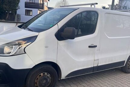 Renault Trafic 143.000 km 10.200 &euro; München 81245