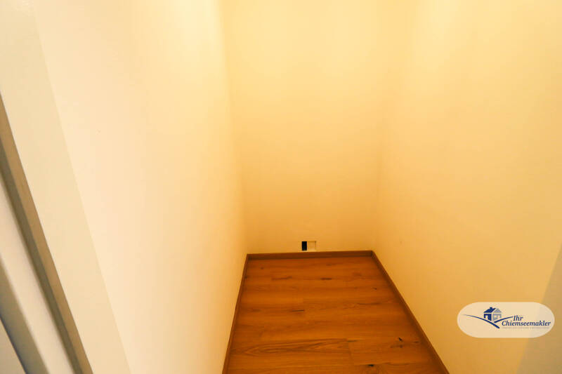 Etagenwohnung Rosenheim Innenstadt - 3 Zimmer, 87 m&sup2;, 359.000&euro; | Angebot:25738658