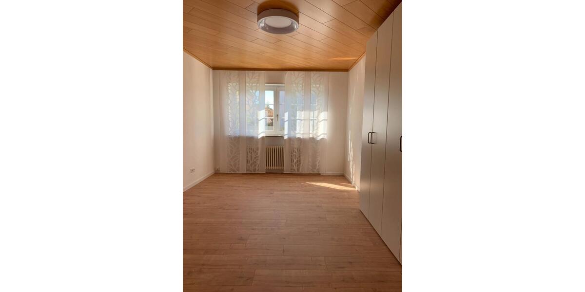 Erdgeschoßwohnung Eppelheim - 4 Zimmer, 115 m&sup2;, 1.300&euro; | Angebot:26023487