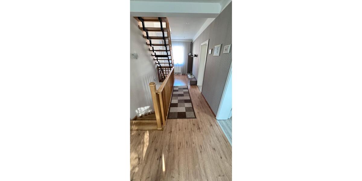 Einfamilienhaus Bad Driburg - 7 Zimmer, 172 m&sup2;, 309.000&euro; | Angebot:26412381