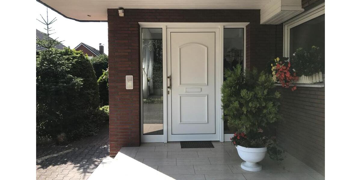 Dachgeschoßwohnung Verl - 3.5 Zimmer, 139 m&sup2;, 1.150&euro; | Angebot:25406228