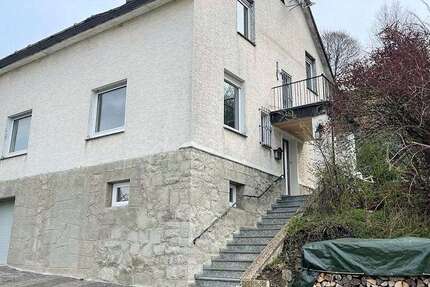 Haus Bestwig - 6 Zimmer, 125 m&sup2;, 166.000&euro; | Angebot:25478272