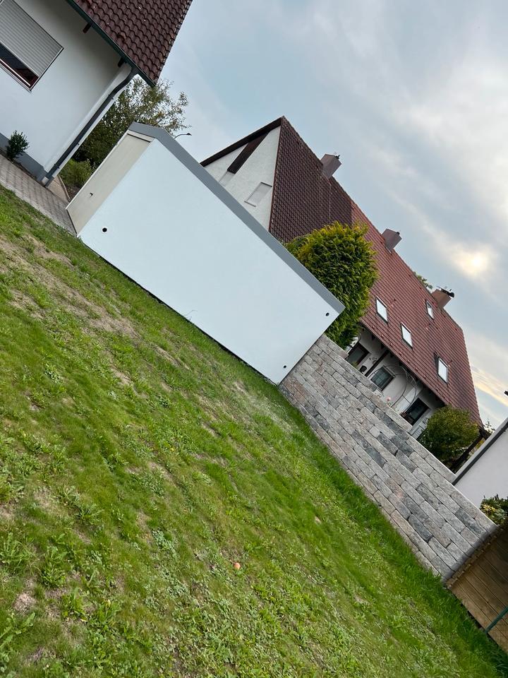 Doppelhaushälfte mit Garten und Garage