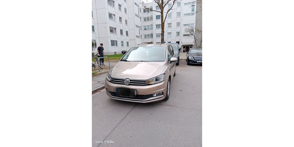 VW Touran 152.000 km 15.690 &euro; Ottobrunn 85521