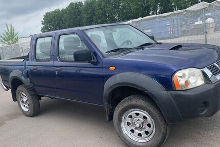 Nissan PickUp 321.000 km 3.499 &euro; berlin 13089