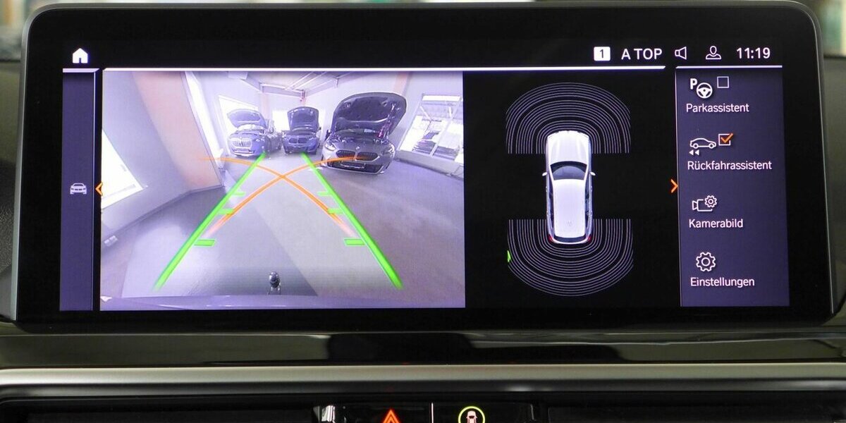 BMW X3 30dxDr AHK,HUD,Laser,Pan.-Dach,Echtleder 24.732 km 46.990 &euro; Landshut 84030