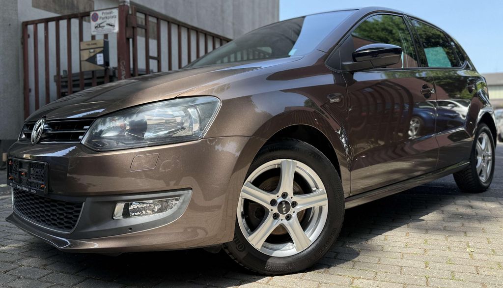 VW Polo 105.000 km 9.490 € Duisburg 47166